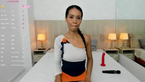 Snapshot of mature_vayolet chatting on 7, 6, 2026 Vayolet Castro online show from 7, 6, 2026