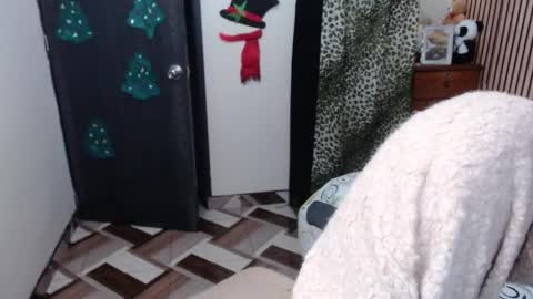 Snapshot of mature_wolf chatting on 15, 12, 2025 Sonia online show from 15, 12, 2025