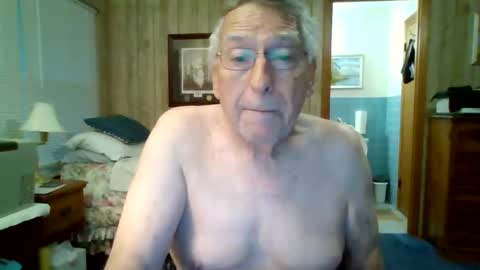 Snapshot of maturecouple1954 chatting on 7, 4, 2026 SXECPL55 at G mail Dot Com online show from 7, 4, 2026