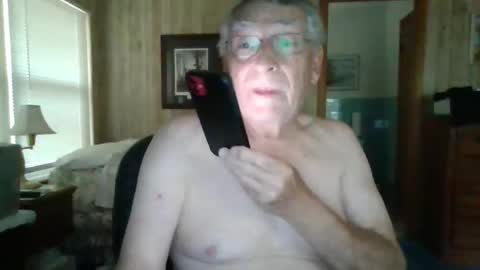 Snapshot of maturecouple1954 chatting on 2, 5, 2026 SXECPL55 at G mail Dot Com online show from 2, 5, 2026