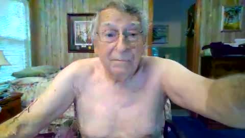 Snapshot of maturecouple1954 chatting on 6, 5, 2026 SXECPL55 at G mail Dot Com online show from 6, 5, 2026