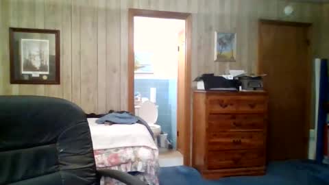 Snapshot of maturecouple1954 chatting on 8, 5, 2026 SXECPL55 at G mail Dot Com online show from 8, 5, 2026