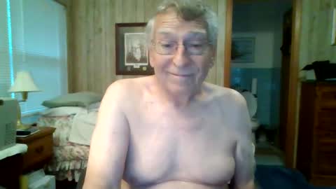 Snapshot of maturecouple1954 chatting on 9, 5, 2026 SXECPL55 at G mail Dot Com online show from 9, 5, 2026