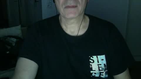 Snapshot of maturehotman chatting on 4, 1, 2025 maturehotman online show from 4, 1, 2025