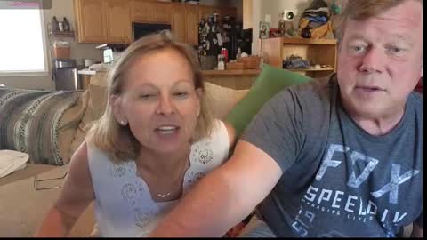 Snapshot of matureluvin chatting on 25, 9, 2025 JustUs online show from 25, 9, 2025