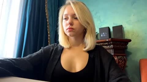 Snapshot of mauriceproenza chatting on 19, 6, 2026 Eva 1st day online show from 19, 6, 2026