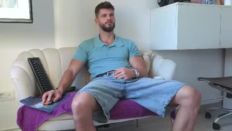 Snapshot of mauro_real_man chatting on 5, 8, 2026 mauro_real_man online show from 5, 8, 2026