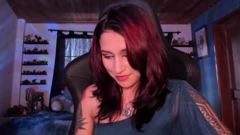 Hilary online show from 4, 1, 2025