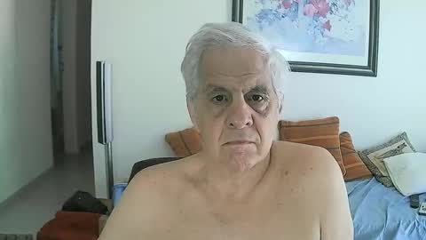 Snapshot of max_2017 chatting on 4, 12, 2024 max_2017 online show from 4, 12, 2024