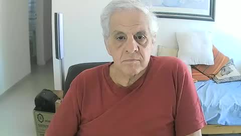 Snapshot of max_2017 chatting on 14, 12, 2024 max_2017 online show from 14, 12, 2024