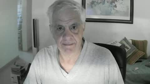 Snapshot of max_2017 chatting on 31, 12, 2024 max_2017 online show from 31, 12, 2024