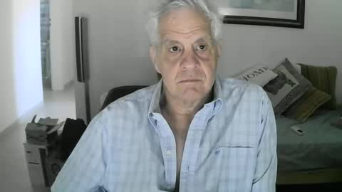 Snapshot of max_2017 chatting on 1, 1, 2025 max_2017 online show from 1, 1, 2025