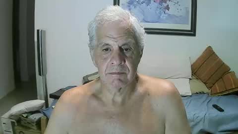 Snapshot of max_2017 chatting on 10, 2, 2025 max_2017 online show from 10, 2, 2025