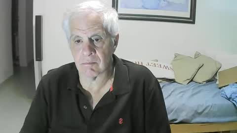 Snapshot of max_2017 chatting on 22, 10, 2025 max_2017 online show from 22, 10, 2025