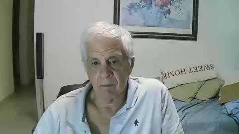 Snapshot of max_2017 chatting on 24, 10, 2025 max_2017 online show from 24, 10, 2025