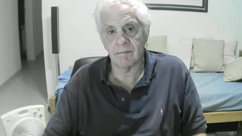 Snapshot of max_2017 chatting on 20, 12, 2025 max_2017 online show from 20, 12, 2025