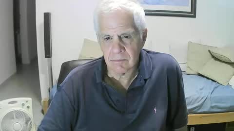 Snapshot of max_2017 chatting on 17, 1, 2026 max_2017 online show from 17, 1, 2026