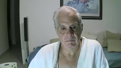 Snapshot of max_2017 chatting on 9, 2, 2026 max_2017 online show from 9, 2, 2026