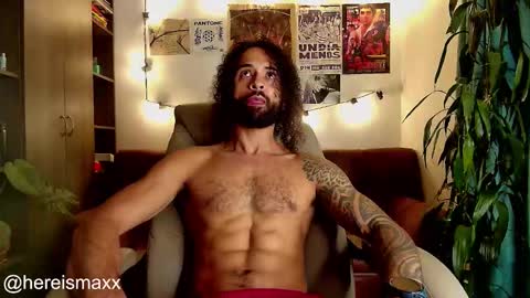 Snapshot of max_greenn chatting on 6, 11, 2025 Max Follow me IGX hereismaxx online show from 6, 11, 2025