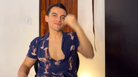 Snapshot of max_lancaster chatting on 14, 12, 2024 Max Lancaster online show from 14, 12, 2024