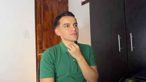 Snapshot of max_lancaster chatting on 29, 12, 2024 Max Lancaster online show from 29, 12, 2024