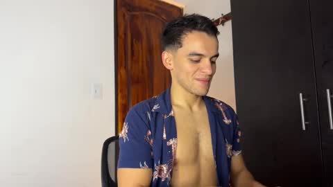 Snapshot of max_lancaster chatting on 30, 12, 2024 Max Lancaster online show from 30, 12, 2024