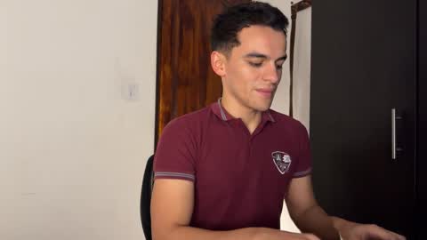 Snapshot of max_lancaster chatting on 6, 1, 2025 Max Lancaster online show from 6, 1, 2025