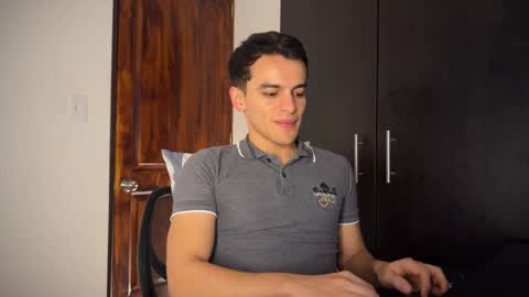 Snapshot of max_lancaster chatting on 13, 1, 2025 Max Lancaster online show from 13, 1, 2025