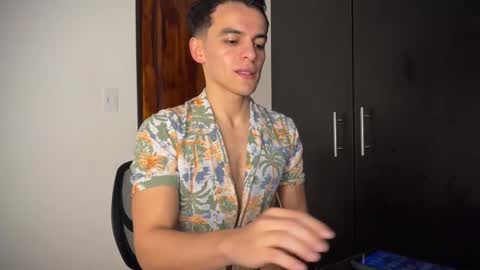 Snapshot of max_lancaster chatting on 23, 1, 2025 Max Lancaster online show from 23, 1, 2025