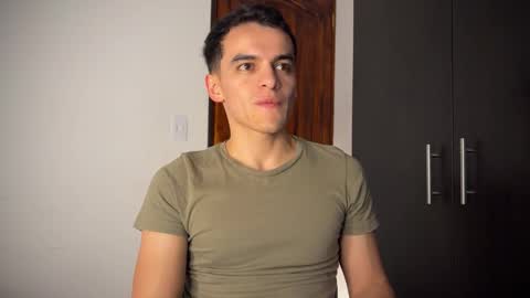 Snapshot of max_lancaster chatting on 25, 1, 2025 Max Lancaster online show from 25, 1, 2025