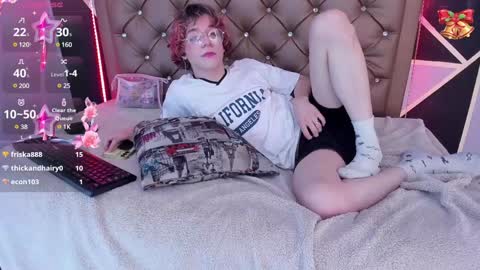 Snapshot of max_lover1 chatting on 8, 1, 2025 Max lover1 online show from 8, 1, 2025