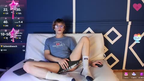 Snapshot of max_lover1 chatting on 5, 2, 2025 Max lover1 online show from 5, 2, 2025