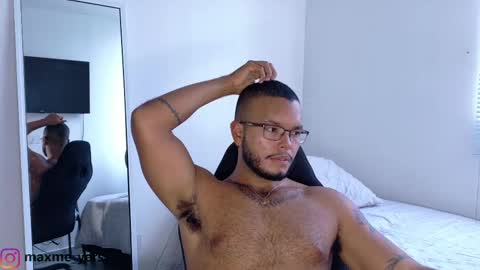 Snapshot of max_meyer chatting on 1, 10, 2025 max_meyer online show from 1, 10, 2025