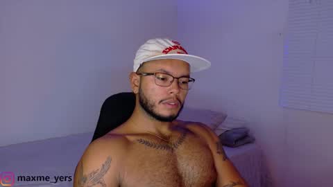 Snapshot of max_meyer chatting on 3, 10, 2025 max_meyer online show from 3, 10, 2025