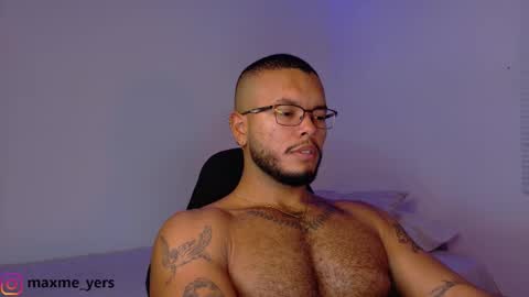 Snapshot of max_meyer chatting on 11, 10, 2025 max_meyer online show from 11, 10, 2025