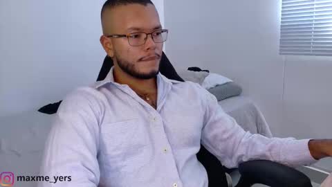 Snapshot of max_meyer chatting on 25, 10, 2025 max_meyer online show from 25, 10, 2025