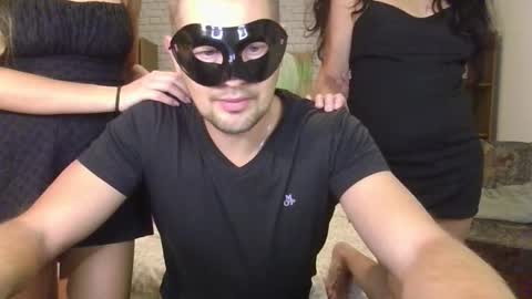 Max  Aliya online show from 30, 10, 2025