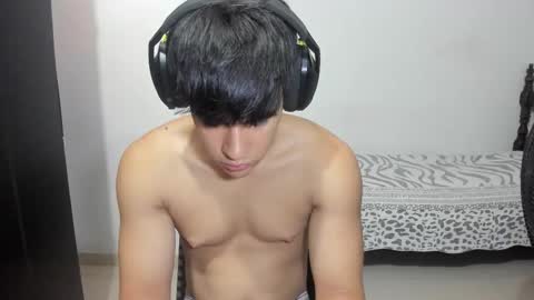 Snapshot of max_miller66 chatting on 8, 11, 2025 Max online show from 8, 11, 2025