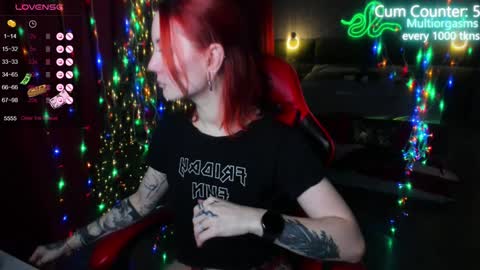 Snapshot of max_phoenix chatting on 1, 2, 2025 Max online show from 1, 2, 2025