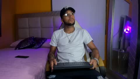 Snapshot of max_sexyhot26 chatting on 10, 2, 2025 max_sexyhot26 online show from 10, 2, 2025