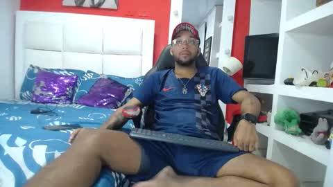 Snapshot of max_sexyhot26 chatting on 15, 2, 2025 max_sexyhot26 online show from 15, 2, 2025