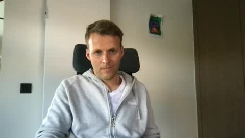 Snapshot of max_straight_1 chatting on 18, 5, 2026 Max take off clothes online show from 18, 5, 2026
