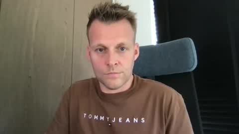 Snapshot of max_straight_1 chatting on 1, 6, 2026 Max take off clothes online show from 1, 6, 2026