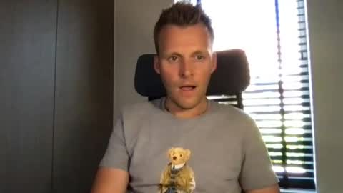 Snapshot of max_straight_1 chatting on 28, 7, 2026 Max take off clothes online show from 28, 7, 2026