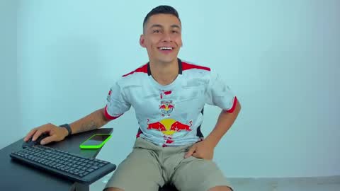 MAX     online show from 7, 5, 2026