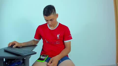 MAX     online show from 8, 5, 2026