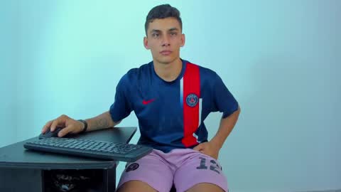 MAX     online show from 30, 5, 2026