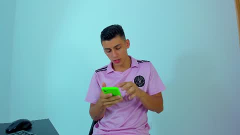 MAX     online show from 8, 7, 2026