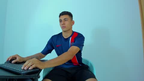 MAX     online show from 8, 7, 2026