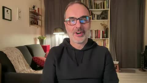 Snapshot of maxbow chatting on 6, 2, 2025 Max Mikado online show from 6, 2, 2025